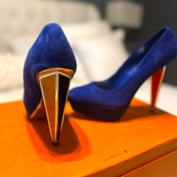 Bebe Blue Suede Platform Pump Size 8 - Picture 3 of 6